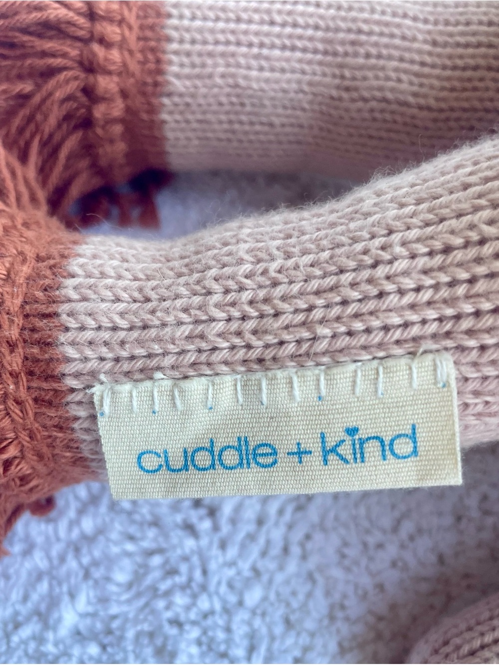 cuddle + kind Maya the Kitten Hand Knitted Plush Doll - Picture 4 of 6